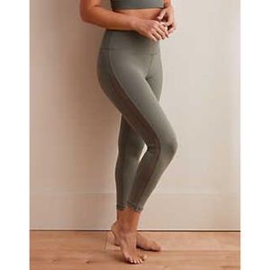 Aerie Move High Waisted 7/8 Legging Small Long